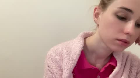 Snapshot of deliverysmile chatting on 12-15-24, 01:35 Delivery online show from 12-15-24, 01:35