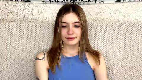 Sia online show from 04-19-26, 08:13