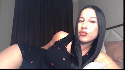 Snapshot of delly_love chatting on 09-19-25, 06:30 delly_love online show from 09-19-25, 06:30
