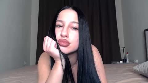 Snapshot of delly_love chatting on 09-26-25, 08:35 delly_love online show from 09-26-25, 08:35