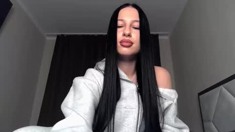 Snapshot of delly_love chatting on 10-06-25, 07:44 delly_love online show from 10-06-25, 07:44
