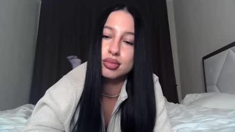 Snapshot of delly_love chatting on 10-12-25, 08:19 delly_love online show from 10-12-25, 08:19