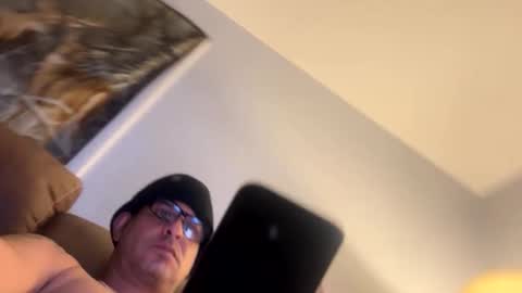 Snapshot of delovv chatting on 12-16-25, 07:24 delovv online show from 12-16-25, 07:24