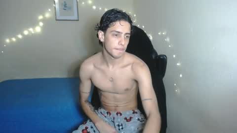 Snapshot of demeter_salviati chatting on 02-22-25, 11:03 Demeter Salviati online show from 02-22-25, 11:03