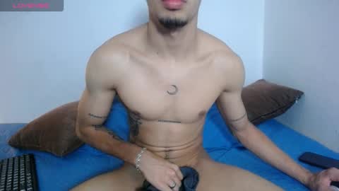 Snapshot of demeter_salviati chatting on 10-21-25, 02:01 Demeter Salviati online show from 10-21-25, 02:01