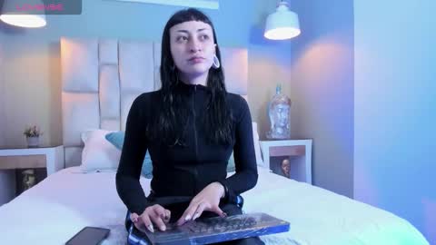 Demetra online show from 01-14-26, 03:34