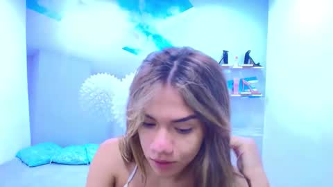 Snapshot of demi_leed chatting on 01-15-26, 12:32 DEMI online show from 01-15-26, 12:32