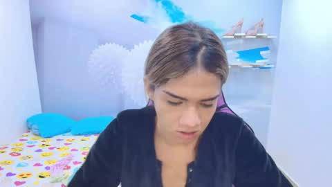 Snapshot of demi_leed chatting on 02-07-26, 11:36 DEMI online show from 02-07-26, 11:36