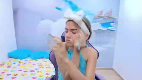 Snapshot of demi_leed chatting on 02-10-26, 11:58 DEMI online show from 02-10-26, 11:58