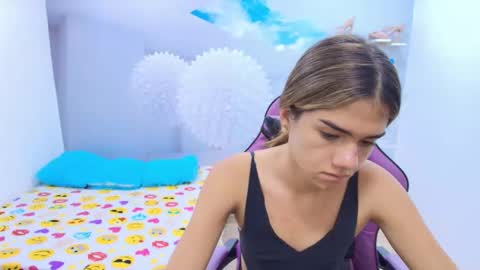 Snapshot of demi_leed chatting on 02-16-26, 12:12 DEMI online show from 02-16-26, 12:12