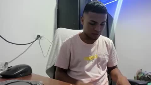 Snapshot of demol_latin chatting on 12-04-24, 06:00 MASTER DAV online show from 12-04-24, 06:00