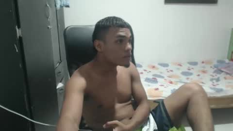 Snapshot of demol_latin chatting on 12-18-24, 03:58 MASTER DAV online show from 12-18-24, 03:58