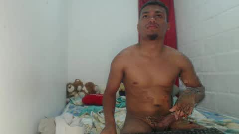Snapshot of demol_latin chatting on 02-14-25, 04:04 MASTER DAV online show from 02-14-25, 04:04