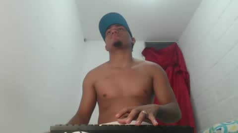 Snapshot of demol_latin chatting on 02-18-25, 11:19 MASTER DAV online show from 02-18-25, 11:19