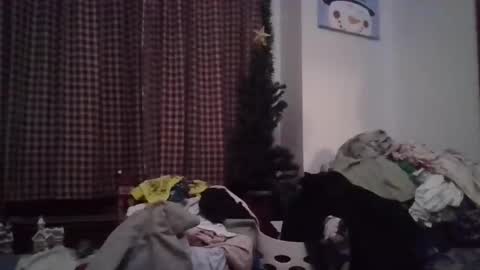 Snapshot of demonicredone chatting on 01-27-25, 12:01 Redheadsarefuntoo online show from 01-27-25, 12:01