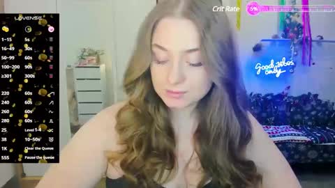 Sophie online show from 01-22-25, 01:00