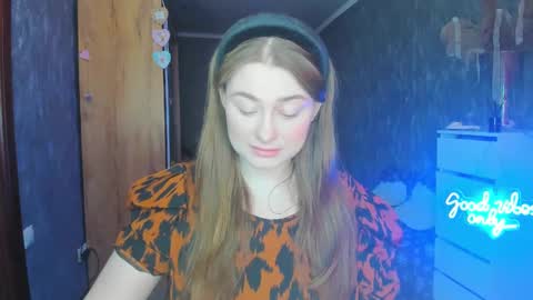 Sophie online show from 02-26-25, 06:15