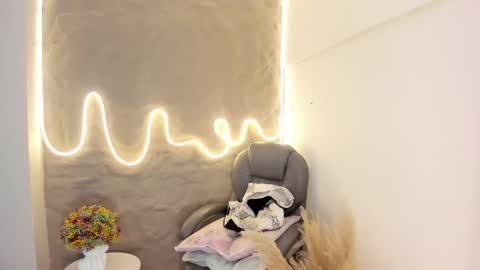 demy_ruiz online show from 03-06-25, 08:41