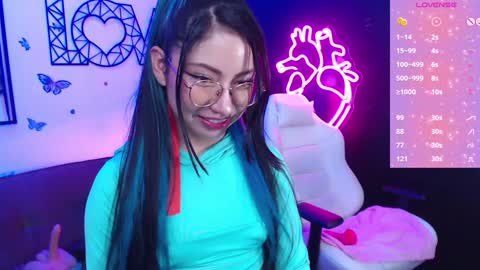 Demy  online show from 12-18-24, 12:10