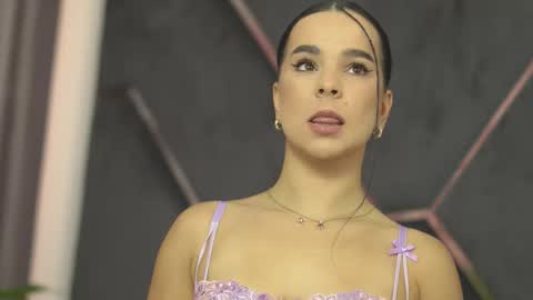 Snapshot of deniseblu chatting on 09-16-25, 04:46 deniseblu online show from 09-16-25, 04:46