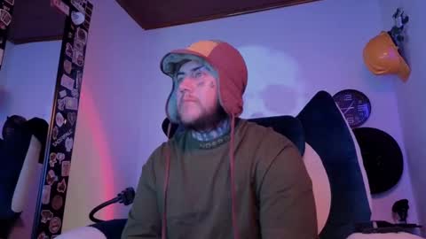 Snapshot of denjig chatting on 09-09-25, 05:07 Oliver online show from 09-09-25, 05:07