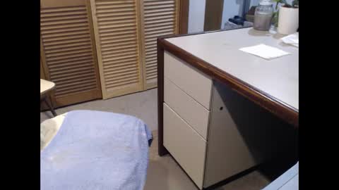 Snapshot of denn_jett chatting on 01-08-25, 11:10 Den Jet online show from 01-08-25, 11:10