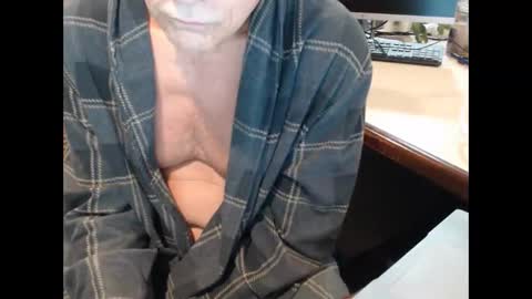 Den  Jet online show from 12-18-25, 10:21