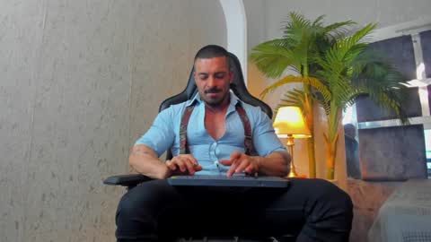 Snapshot of dennis_cox_ chatting on 01-02-25, 01:06 dennis_cox_ online show from 01-02-25, 01:06