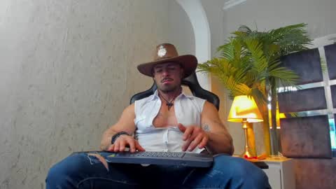 Snapshot of dennis_cox_ chatting on 01-03-25, 01:47 dennis_cox_ online show from 01-03-25, 01:47