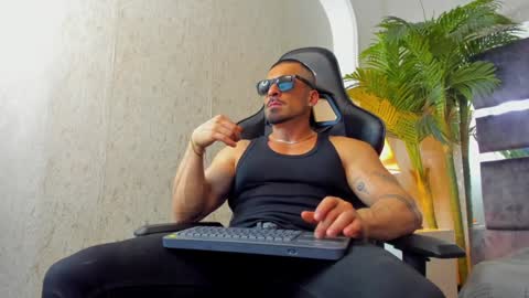 Snapshot of dennis_cox_ chatting on 01-05-25, 09:15 dennis_cox_ online show from 01-05-25, 09:15
