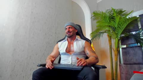 Snapshot of dennis_cox_ chatting on 01-07-25, 03:33 dennis_cox_ online show from 01-07-25, 03:33