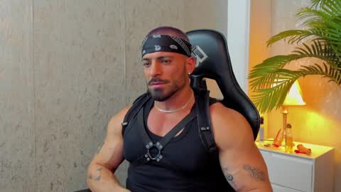 Snapshot of dennis_cox_ chatting on 01-16-25, 04:17 dennis_cox_ online show from 01-16-25, 04:17