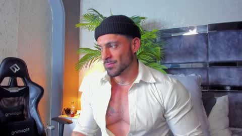 Snapshot of dennis_cox_ chatting on 01-29-25, 10:37 dennis_cox_ online show from 01-29-25, 10:37