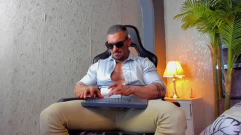 Snapshot of dennis_cox_ chatting on 02-01-25, 02:45 dennis_cox_ online show from 02-01-25, 02:45