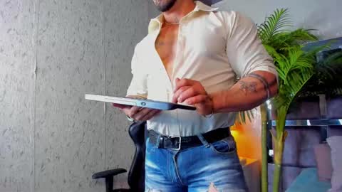 Snapshot of dennis_cox_ chatting on 02-14-25, 10:49 dennis_cox_ online show from 02-14-25, 10:49