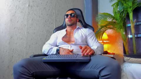 Snapshot of dennis_cox_ chatting on 02-19-25, 02:44 dennis_cox_ online show from 02-19-25, 02:44