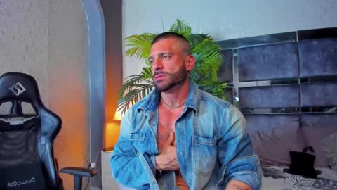 Snapshot of dennis_cox_ chatting on 02-23-25, 12:37 dennis_cox_ online show from 02-23-25, 12:37