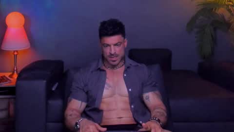 dennis_cox_ online show from 11-10-25, 08:46