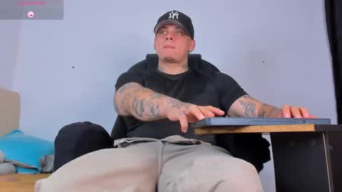 Snapshot of dennis_munera chatting on 10-03-25, 12:02 dennis munera online show from 10-03-25, 12:02