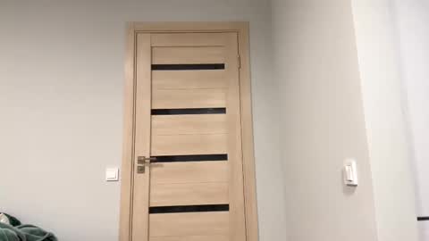 Denni online show from 09-17-25, 04:52