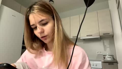 Denni online show from 10-07-25, 05:21