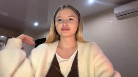 Vi  Victoria online show from 10-12-25, 02:38