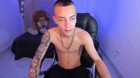 Snapshot of dereck_boyy_ chatting on 02-11-26, 05:01 Dereck Boy online show from 02-11-26, 05:01