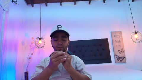 Dereck  online show from 11-05-25, 10:10