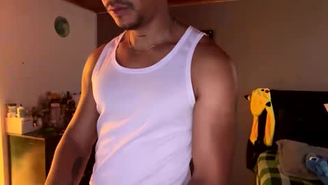 Snapshot of dereck_myers chatting on 12-31-24, 07:51 Dereck Myers online show from 12-31-24, 07:51