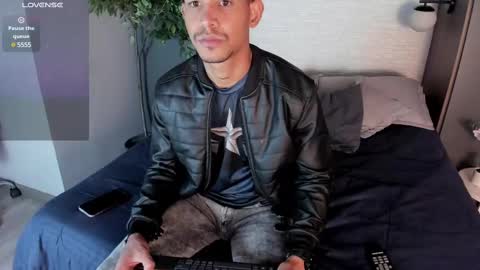 Snapshot of dereck_myers chatting on 02-16-25, 07:49 Dereck Myers online show from 02-16-25, 07:49