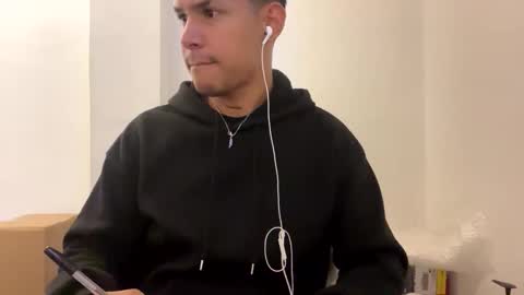 Snapshot of dereck_myers chatting on 02-24-26, 05:16 Dereck Myers online show from 02-24-26, 05:16