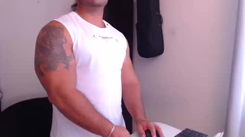 Derek online show from 09-11-25, 01:22