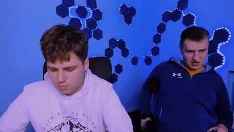 derek_hawk_ online show from 12-17-25, 09:48