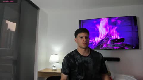 Derek Hussain online show from 02-05-25, 10:55